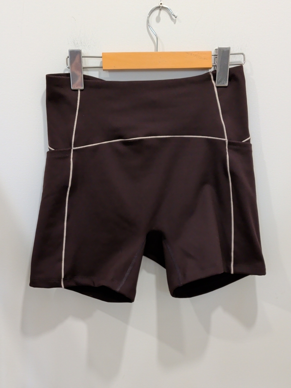 SPYDER | Women's Dark Brown w/ Cream Piping High-Waisted Fitted Bike Shorts